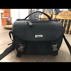 Gently Used Nikon DSLR Camera Bag